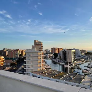 https://apartament-via-mare-roses.topcostabravahotels.com